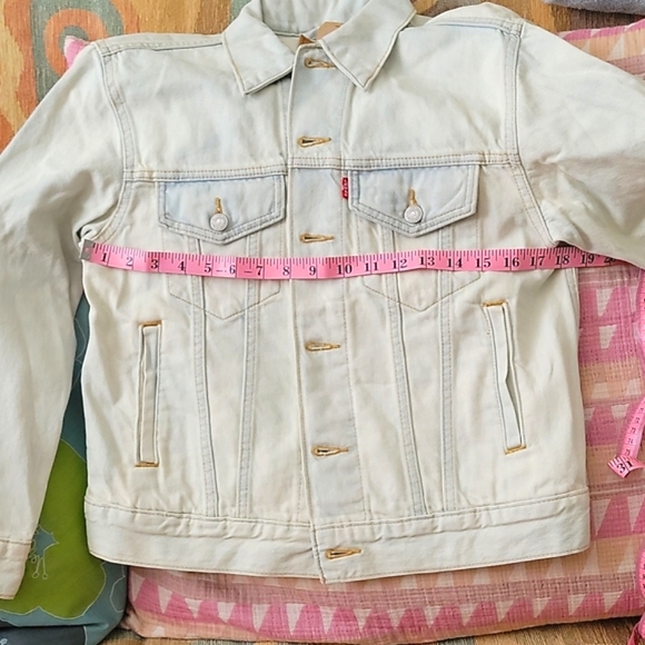 Levi's Embroidered Ex-Boyfriend Trucker Jacket NWT - Picture 9 of 9